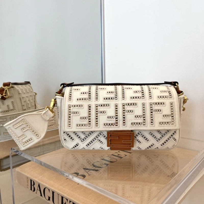 Fendi Baguette Bags 4222C-0136