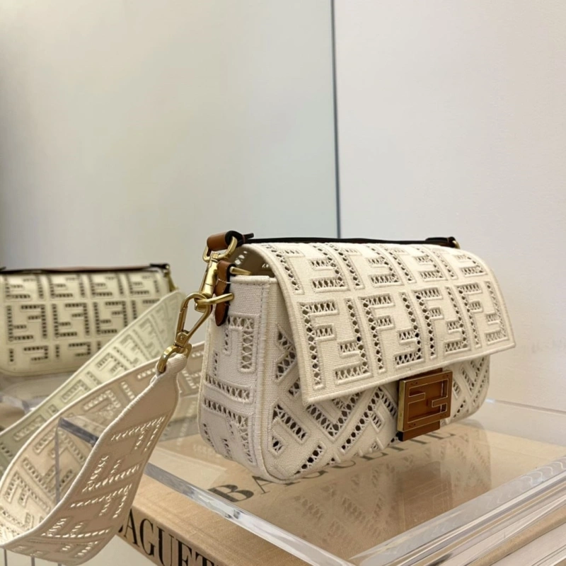 Fendi Baguette Bags 4222C-0136