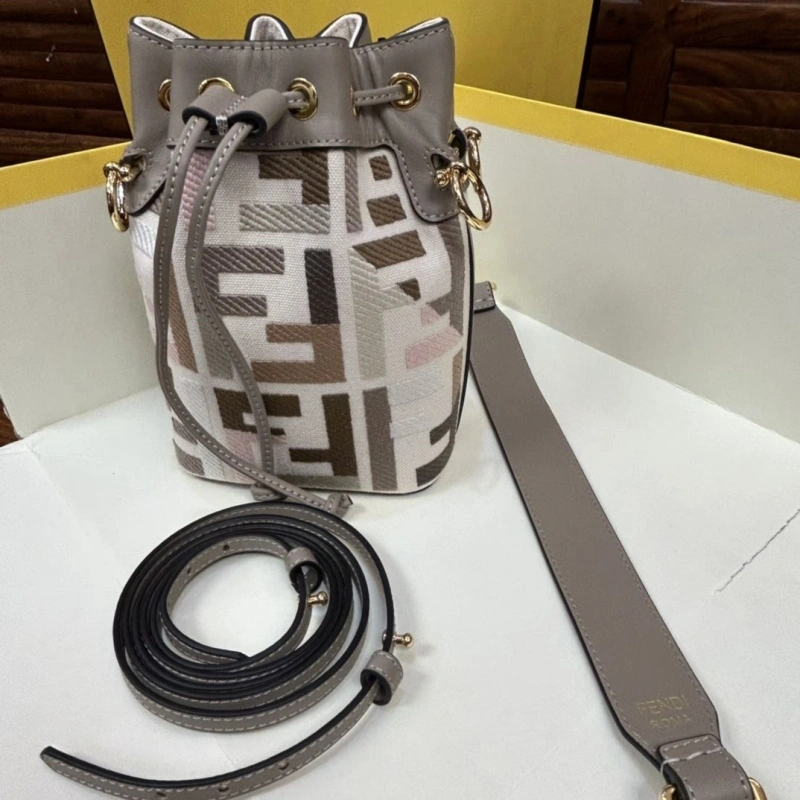 Fendi Bucket Bags 4222C-0139