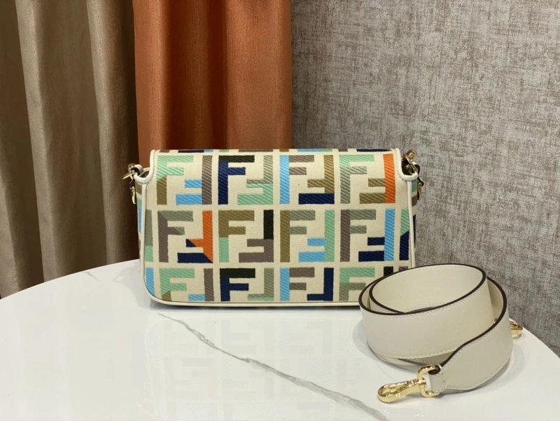 Fendi Baguette Bags 4222C-0140