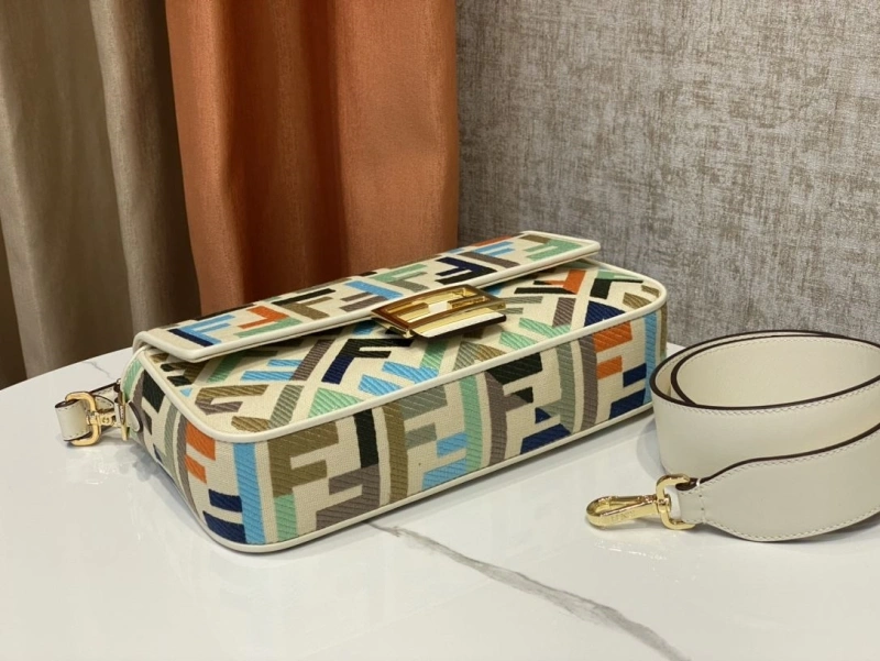 Fendi Baguette Bags 4222C-0140