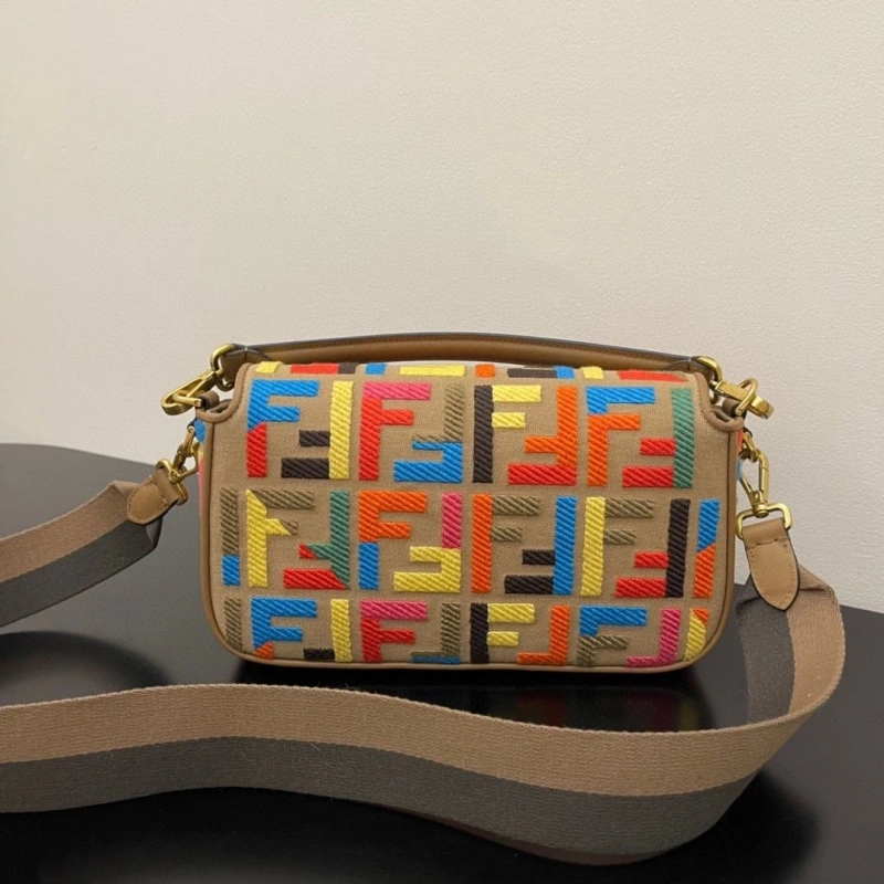 F**di baguette bags 4222c-0142