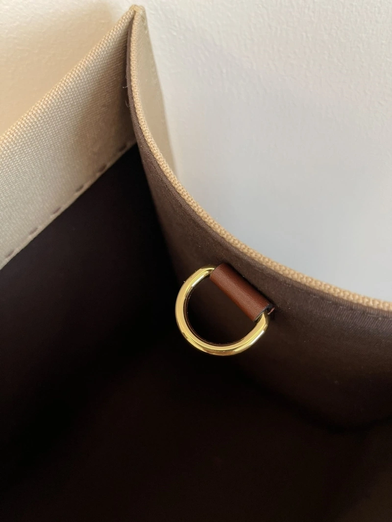 Fendi Shopping Bags 4222C-0211