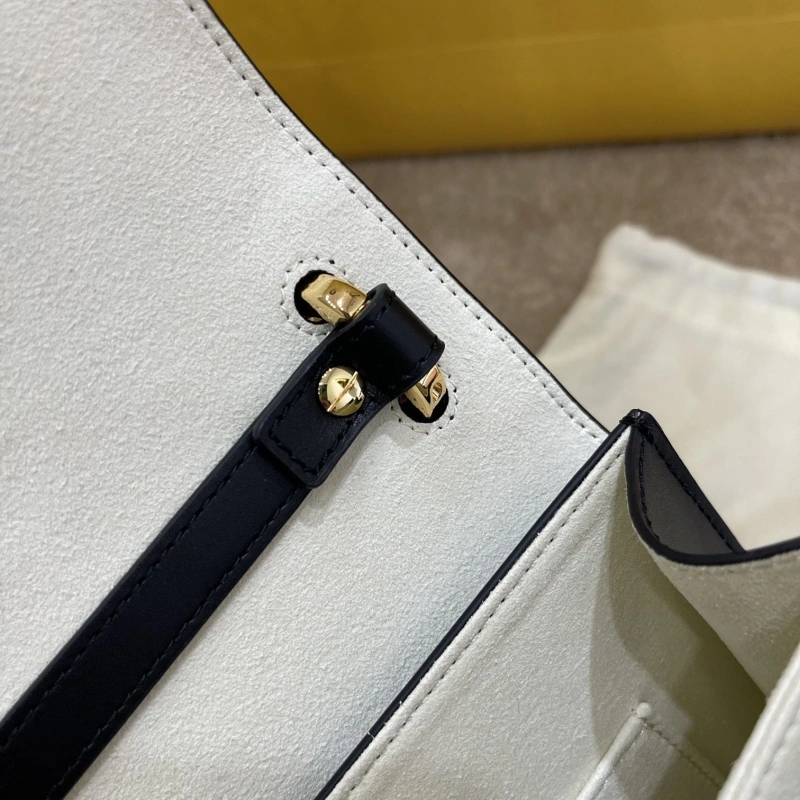 Fendi Baguette Bags 4222C-0278