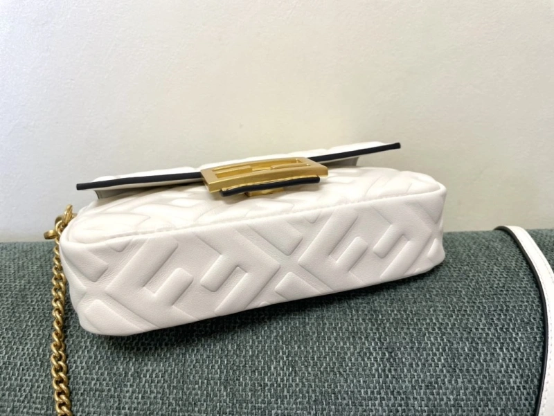 F**di baguette bags 4222c-0297