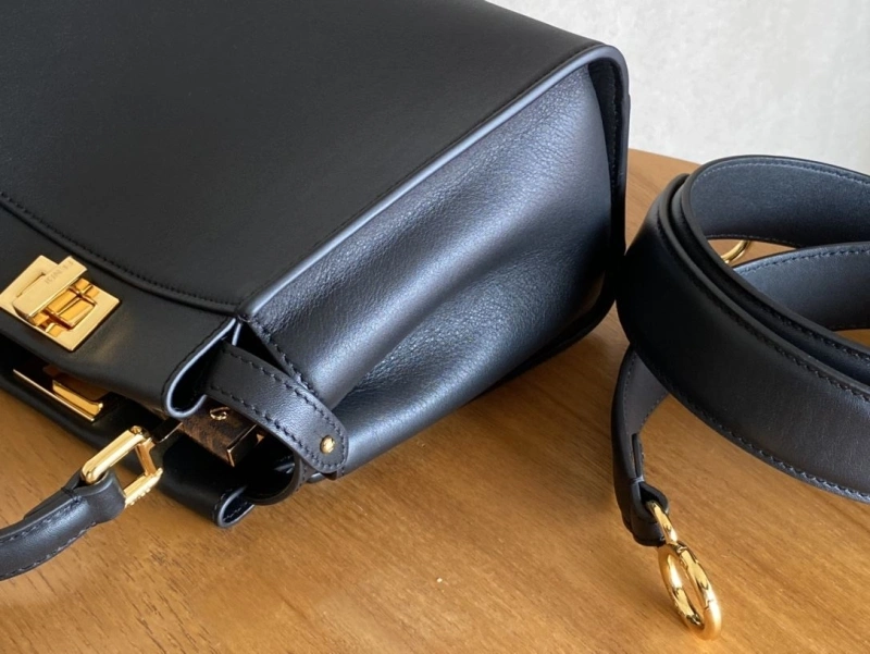 Fendi Top Handle Bags 4222C-0341