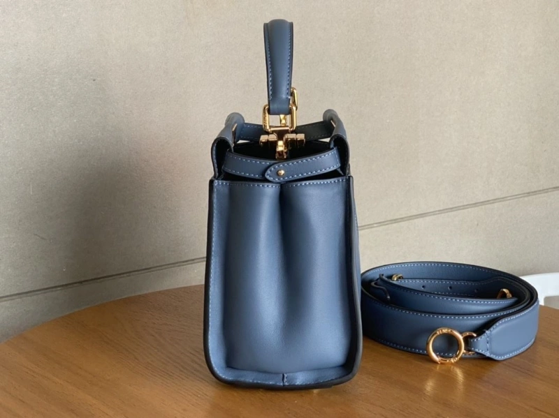 Fendi Top Handle Bags 4222C-0345