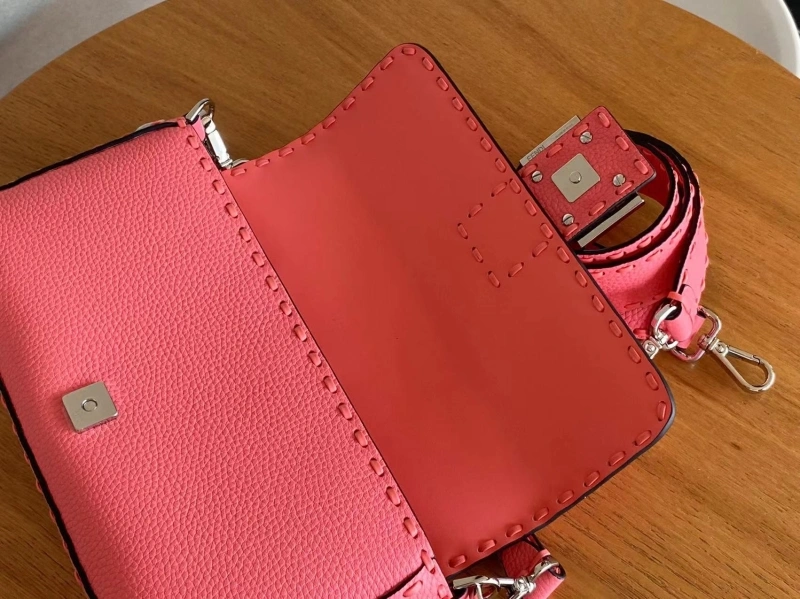 F**di baguette bags 4222c-0443