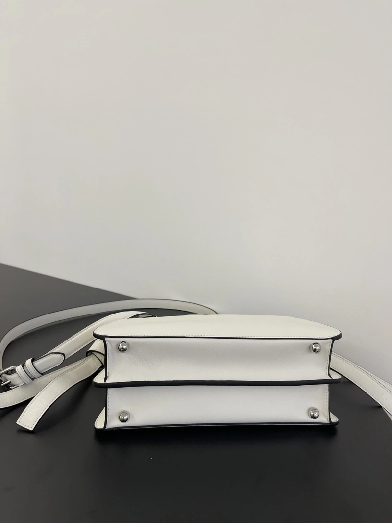 Fendi Top Handle Bags 4222C-0501