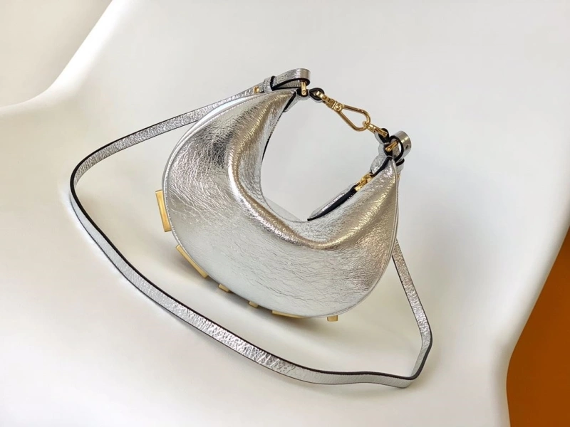 Fendi Top Handle Bags 4222C-0560