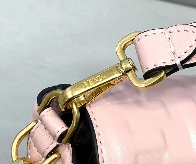 F**di baguette bags 4222c-0562