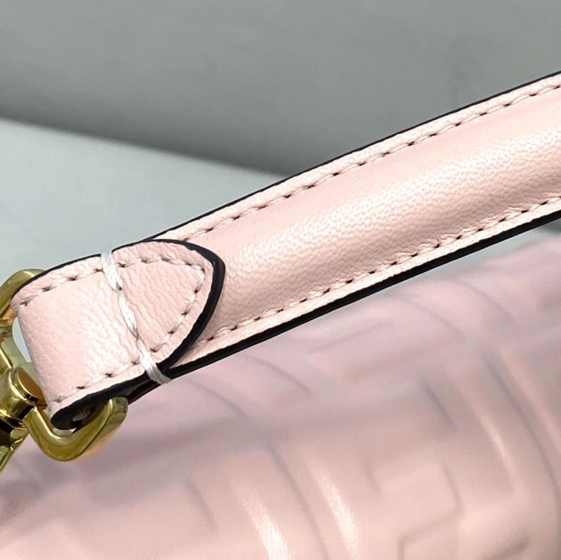 F**di baguette bags 4222c-0562