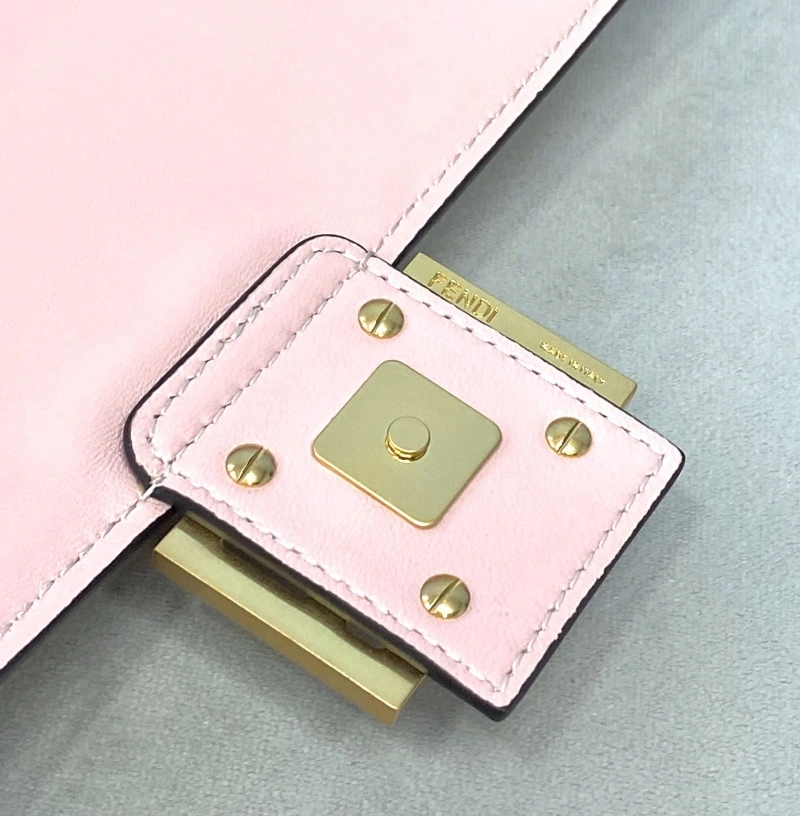 F**di baguette bags 4222c-0562