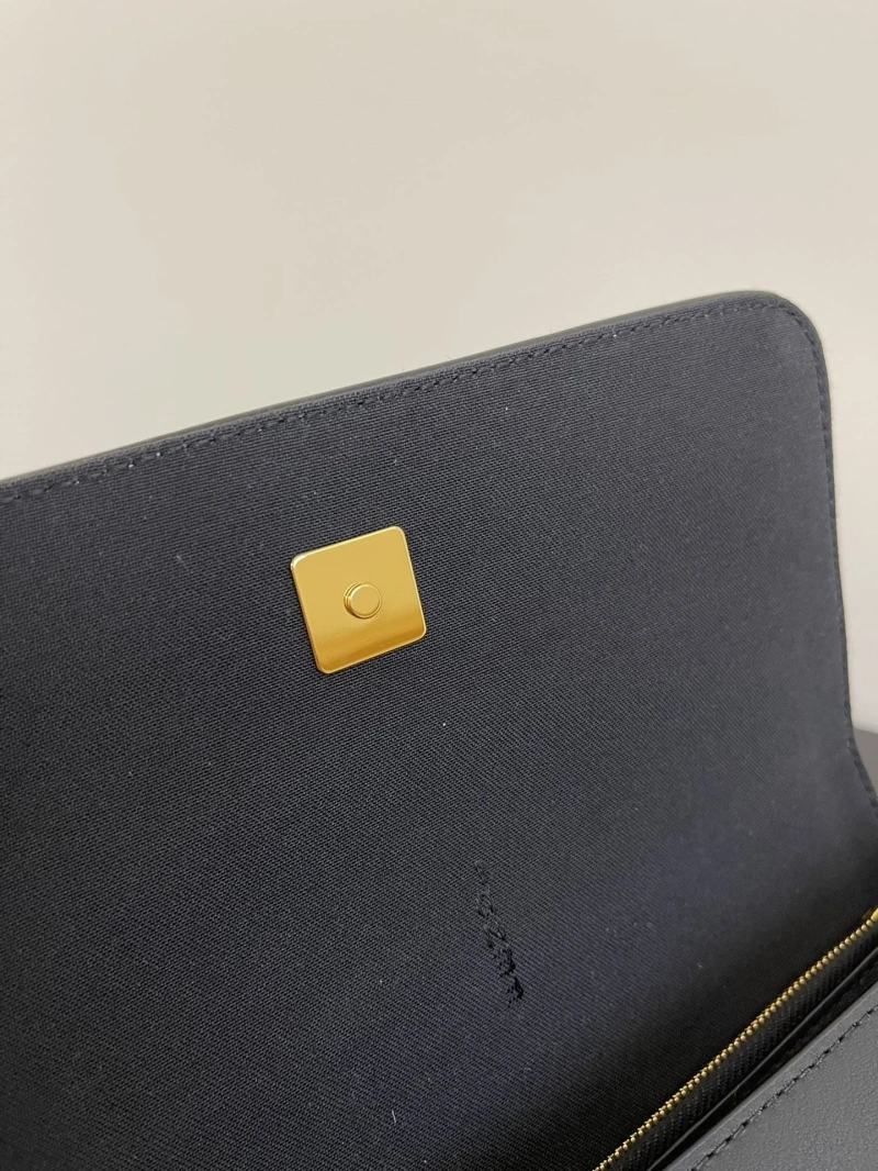 Fendi Satchel Bags 4222C-0601