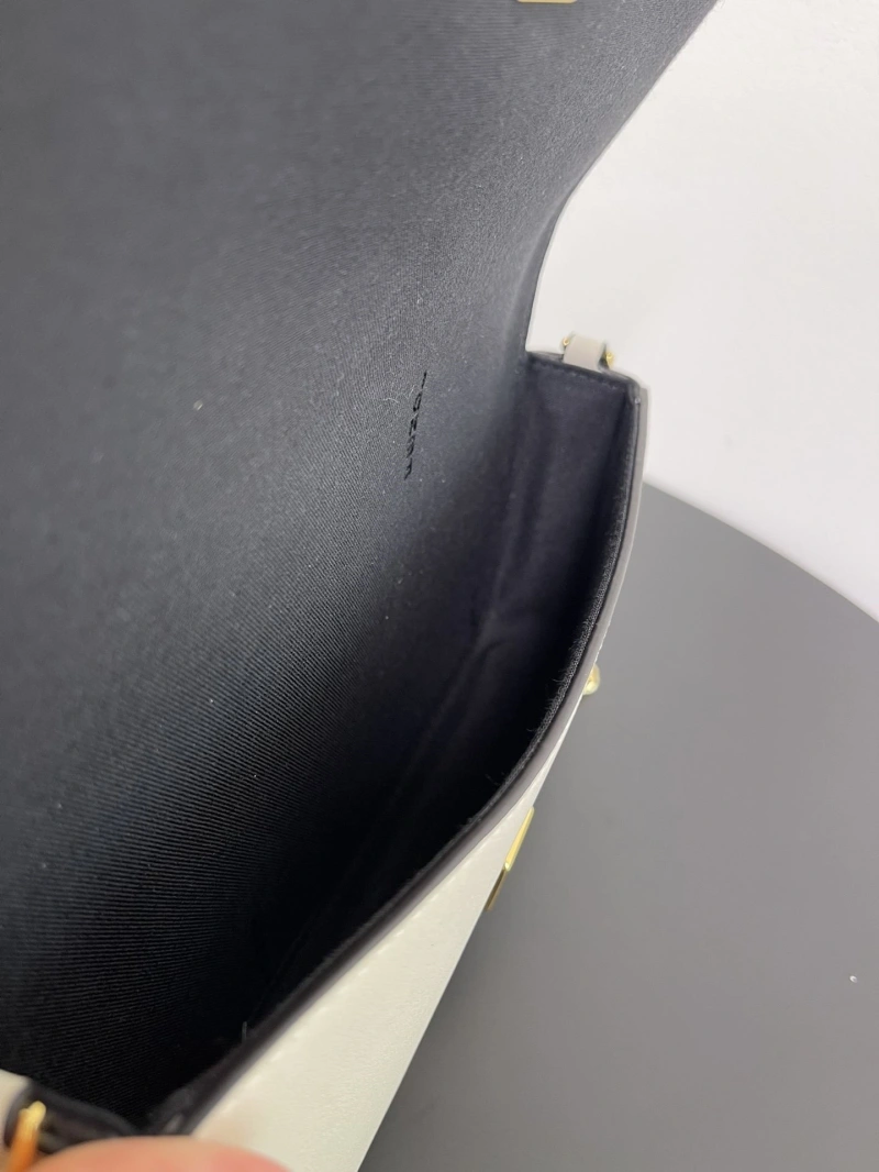 Fendi Satchel Bags 4222C-0602