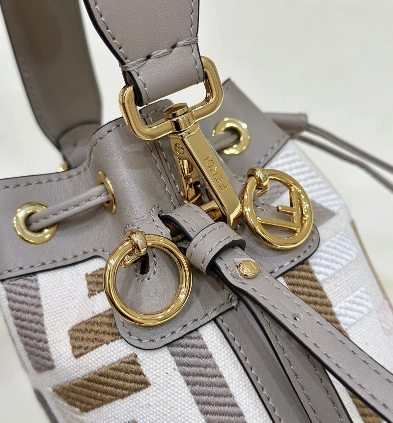 Fendi Bucket Bags 4222C-0811