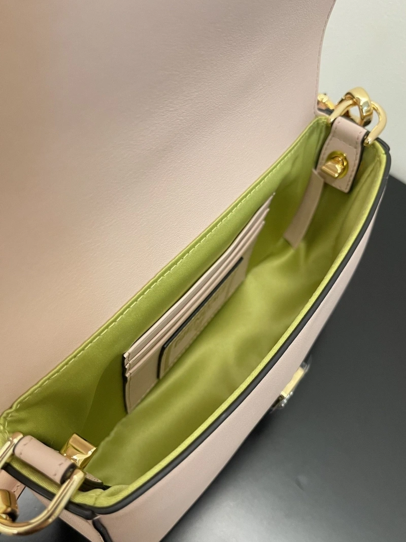 Fendi Baguette Bags 4222C-0881