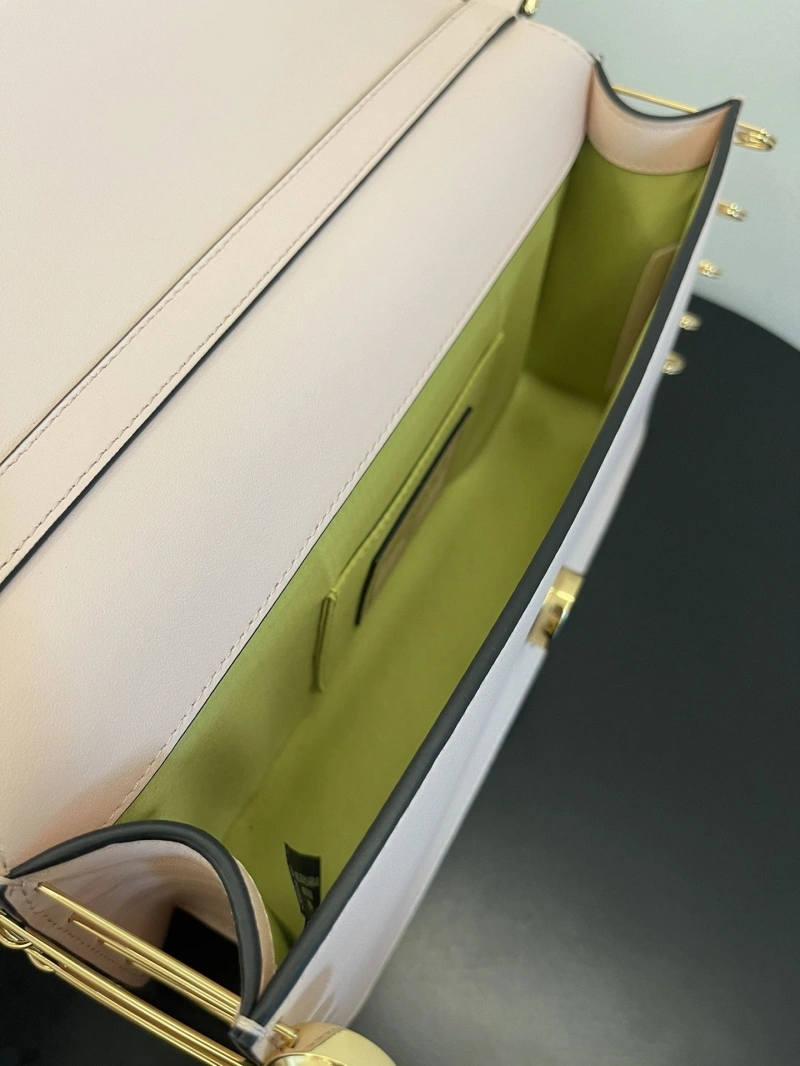 Fendi Baguette Bags 4222C-0882