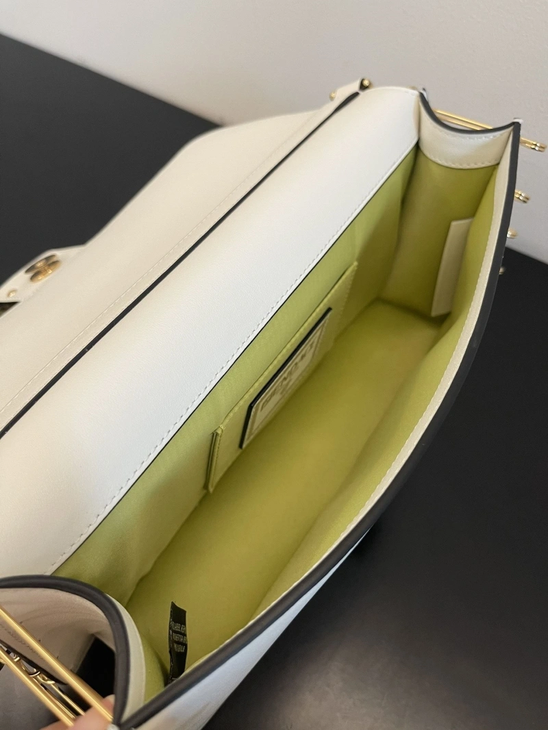 Fendi Baguette Bags 4222C-0884