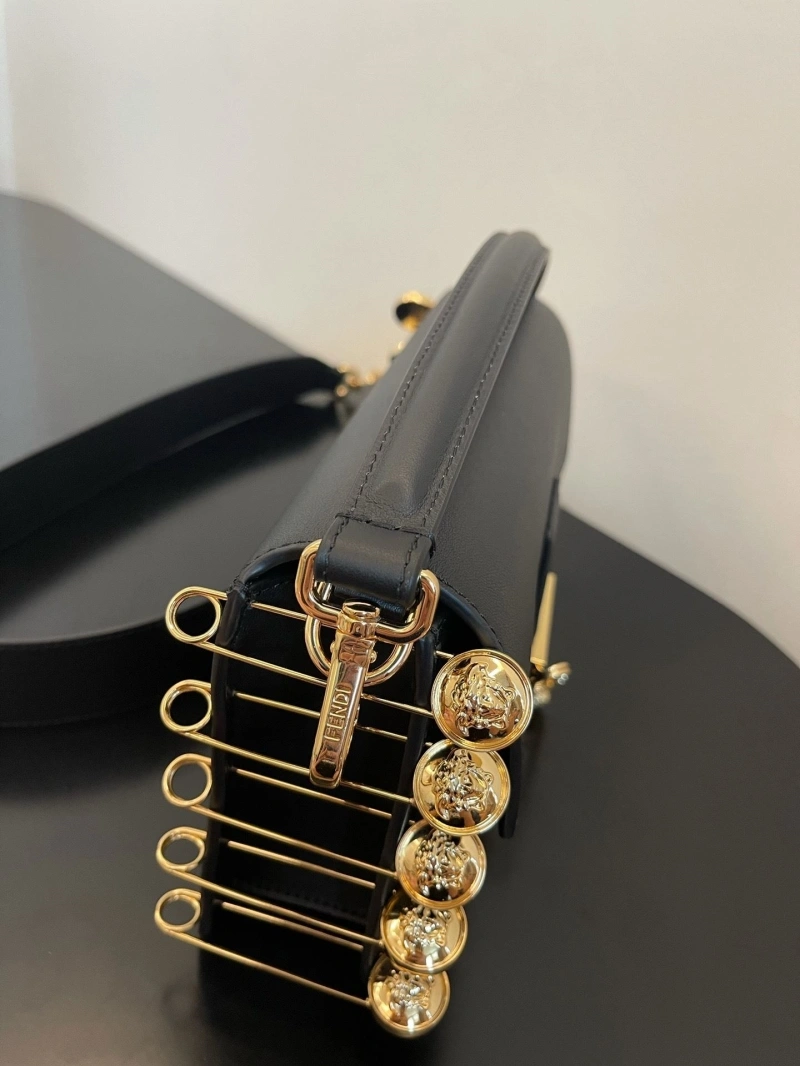 Fendi Baguette Bags 4222C-0886