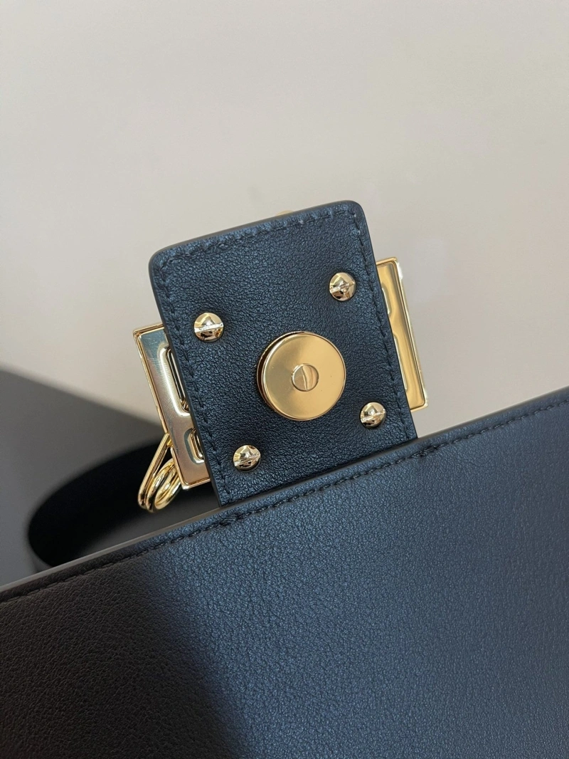 Fendi Baguette Bags 4222C-0886