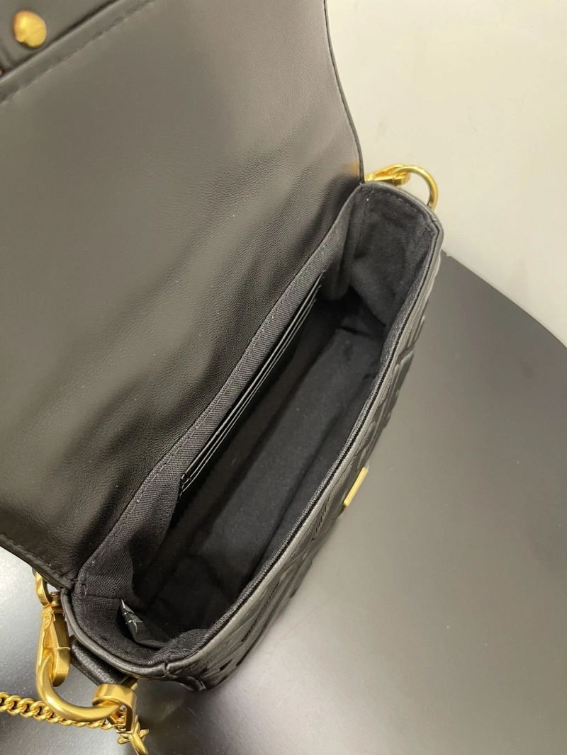 Fendi Baguette Bags 4222C-0890