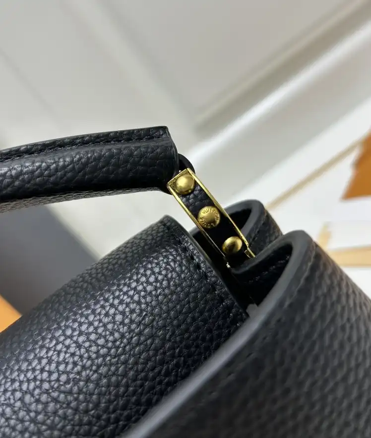 LV Capucines Bags 4224-0149