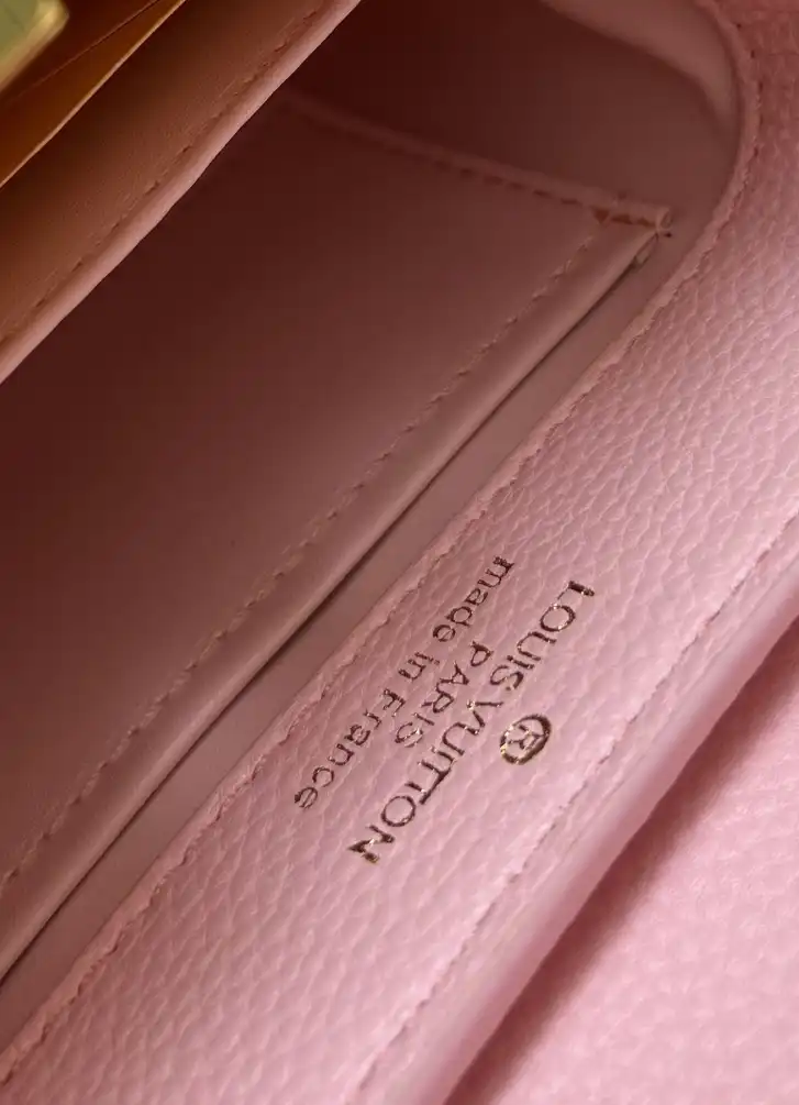 LV Capucines Bags 4224-0150