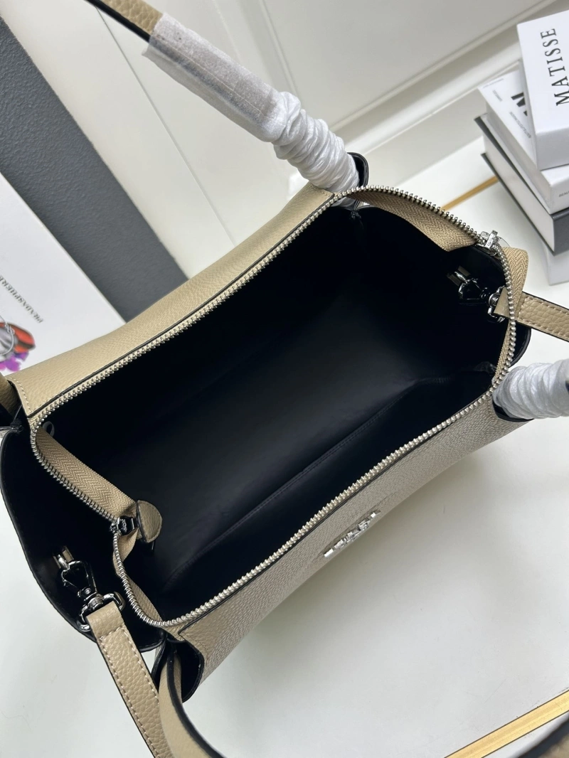 Prada Top Handle Bags 4224-0197