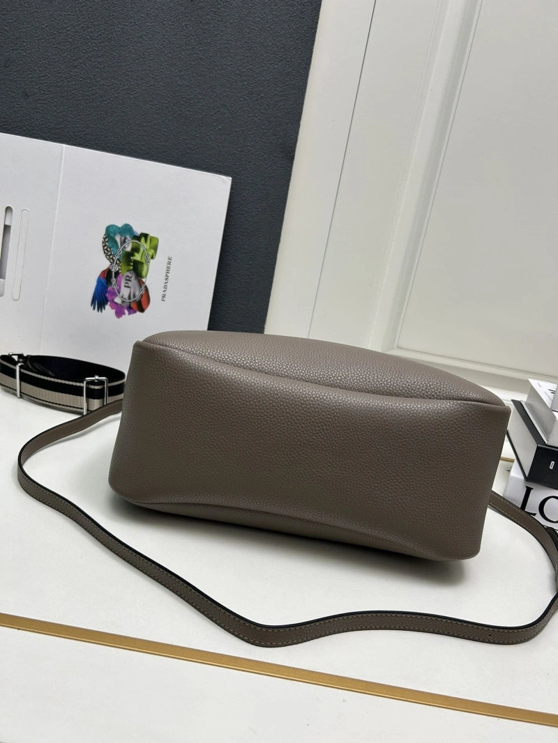 Prada Top Handle Bags 4224-0201