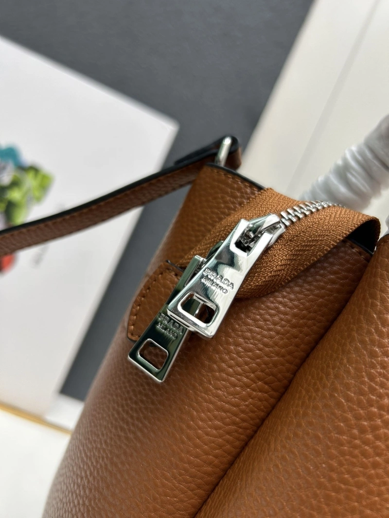 Prada Top Handle Bags 4224-0202