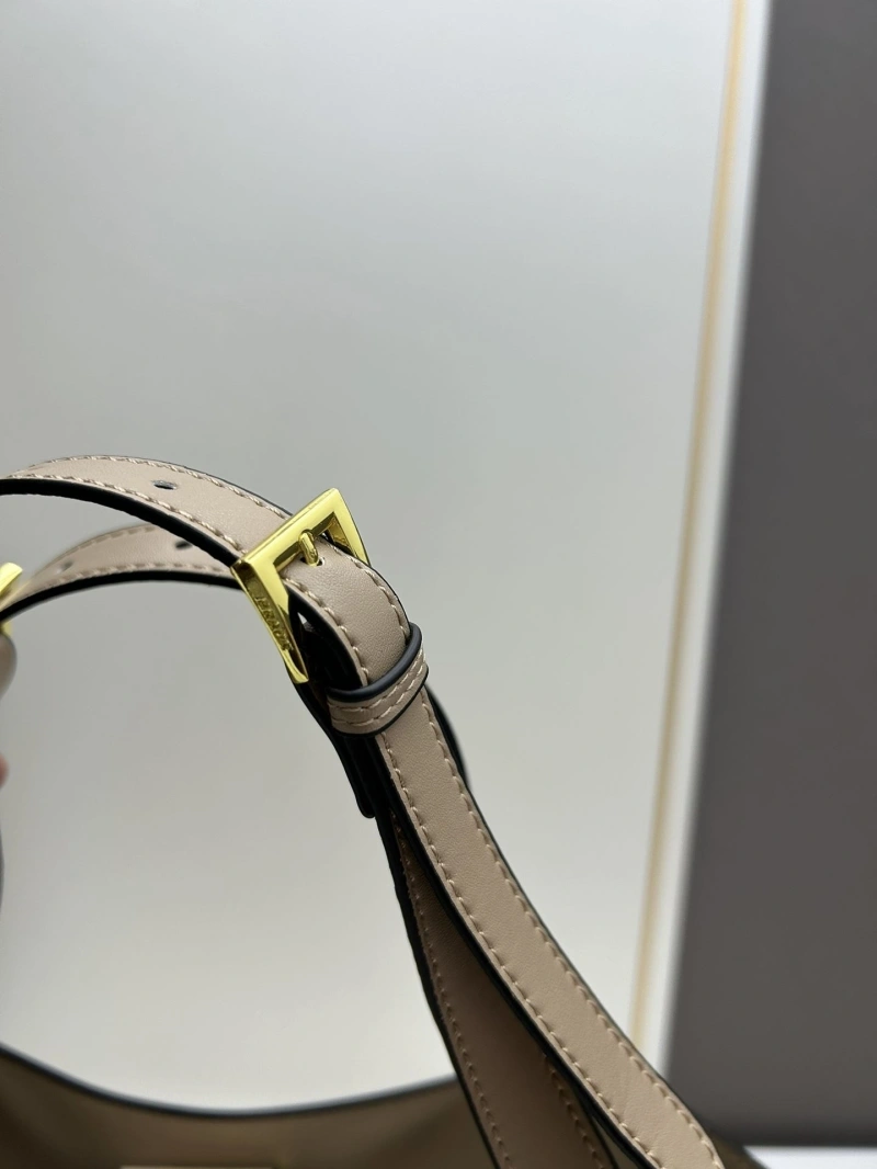 Fendi Top Handle Bags 4224-0274