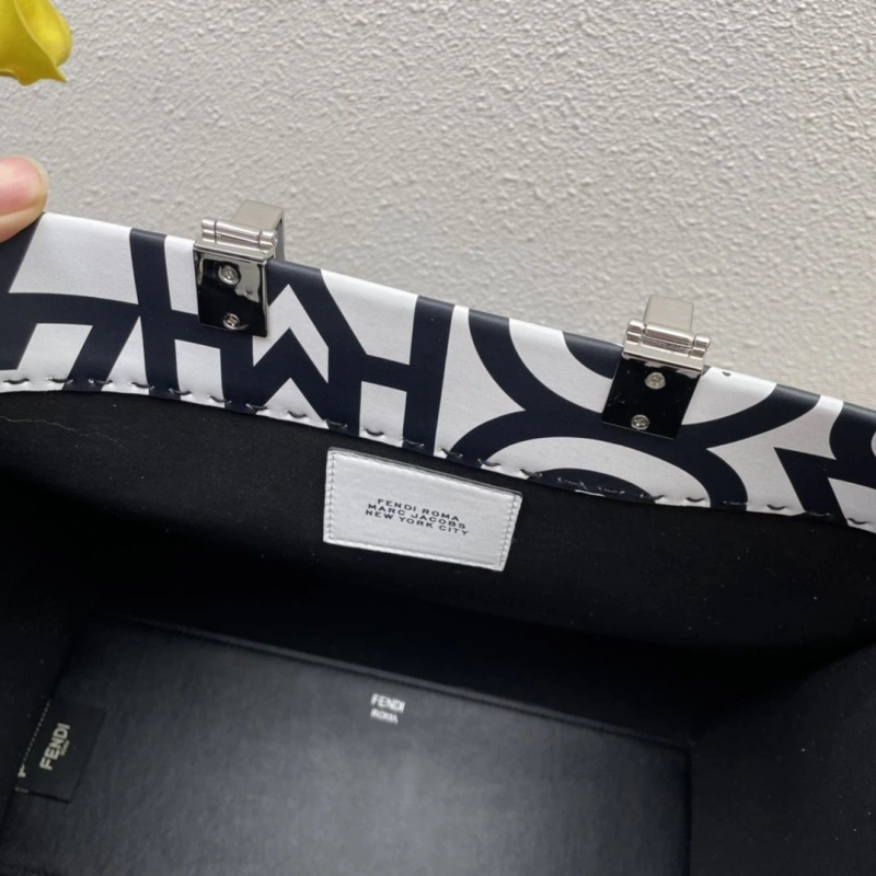 Fendi Shopping Bags 4224-0280