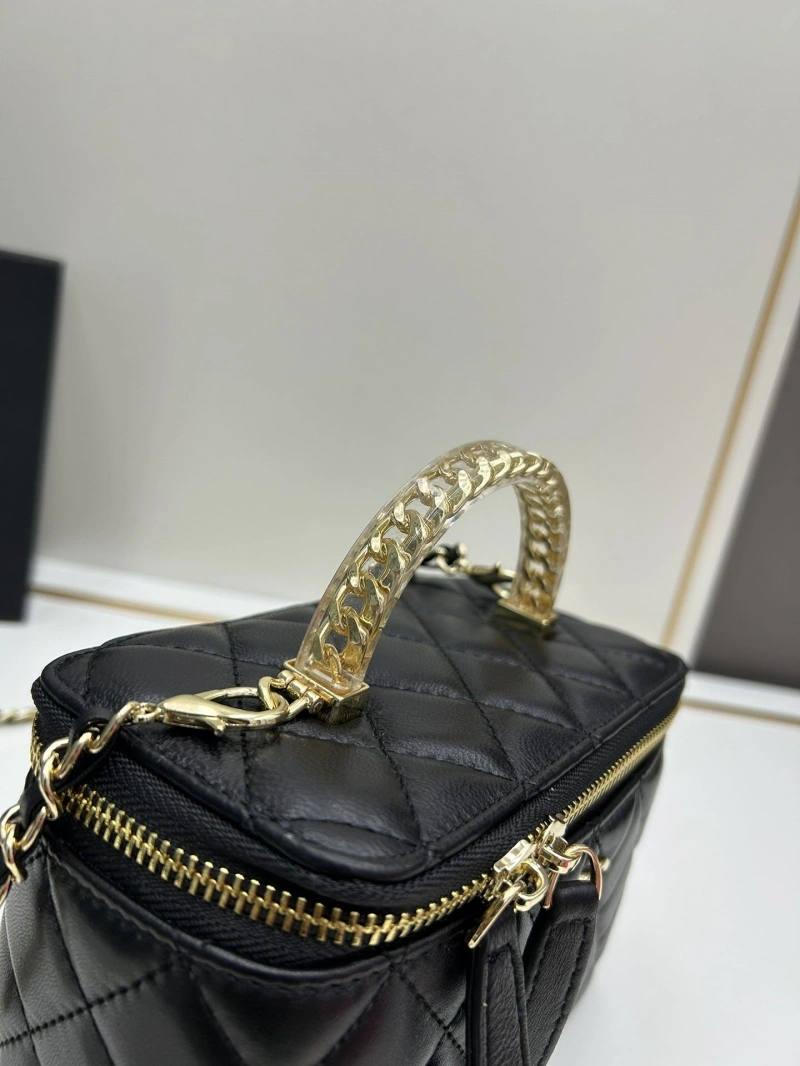 Chanel Cosmetic Bags 4224-0333