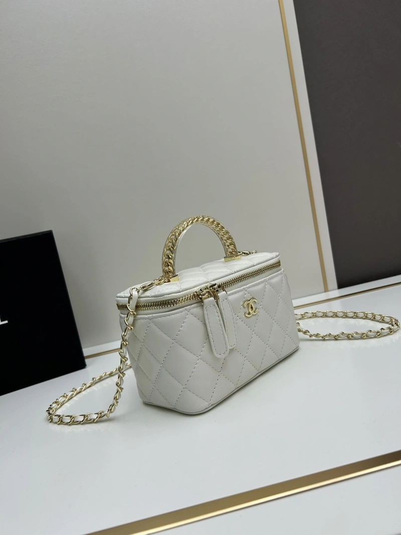 Chanel Cosmetic Bags 4224-0335