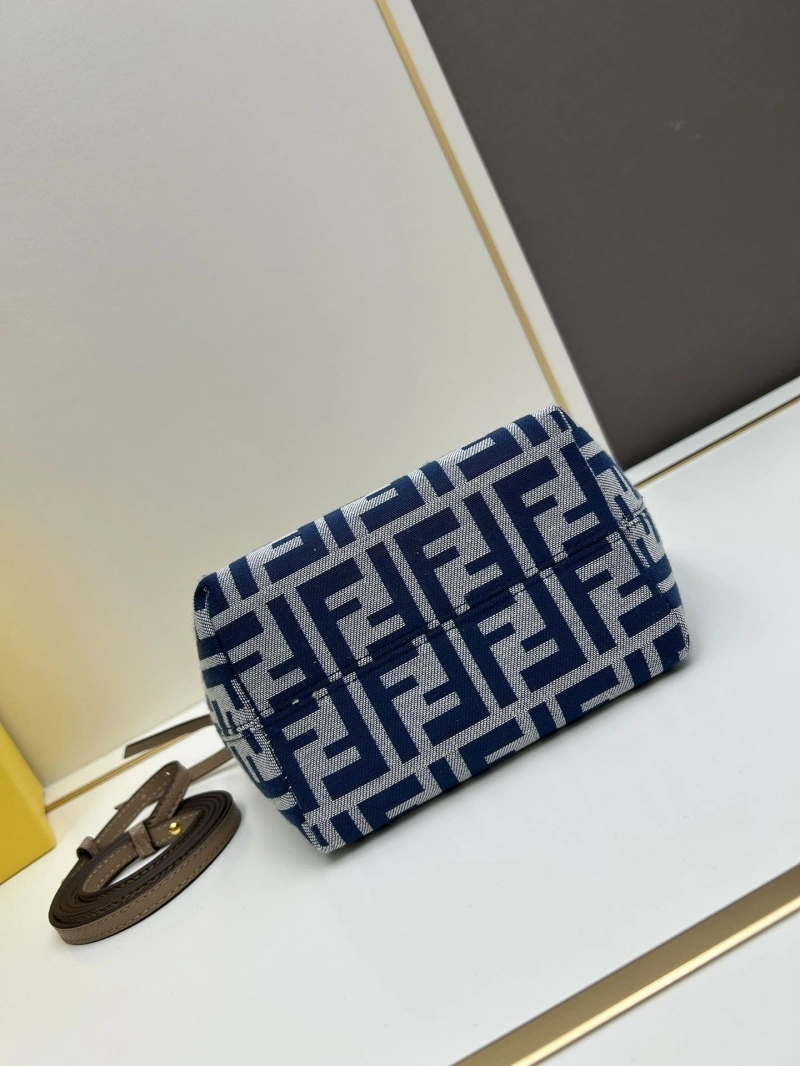 Fendi Top Handle Bags 4224-0419