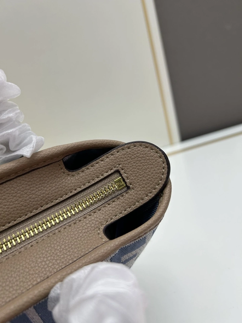 Fendi Top Handle Bags 4224-0421