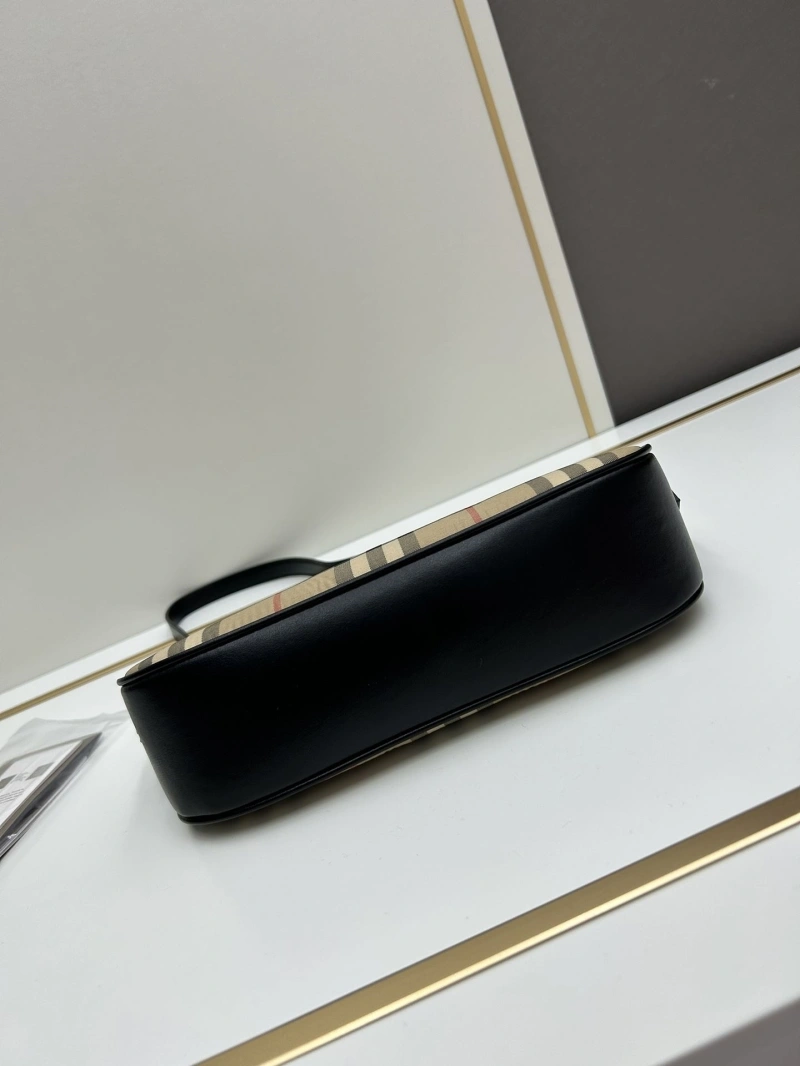 Burberry Top Handle Bags 4224-0506