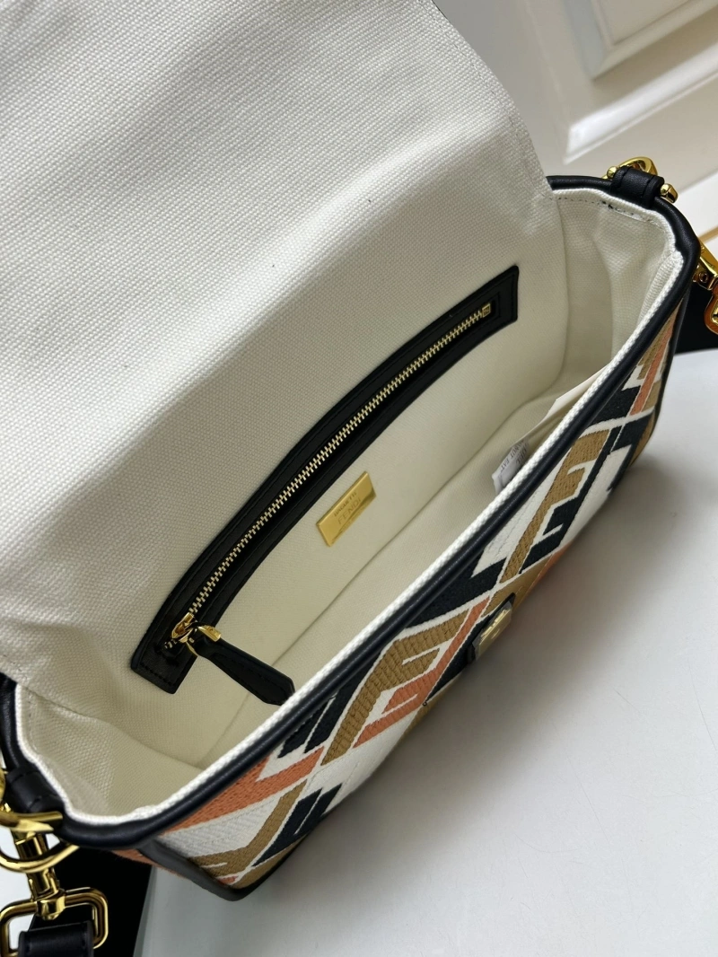 Fendi Baguette Bags 4224-0534