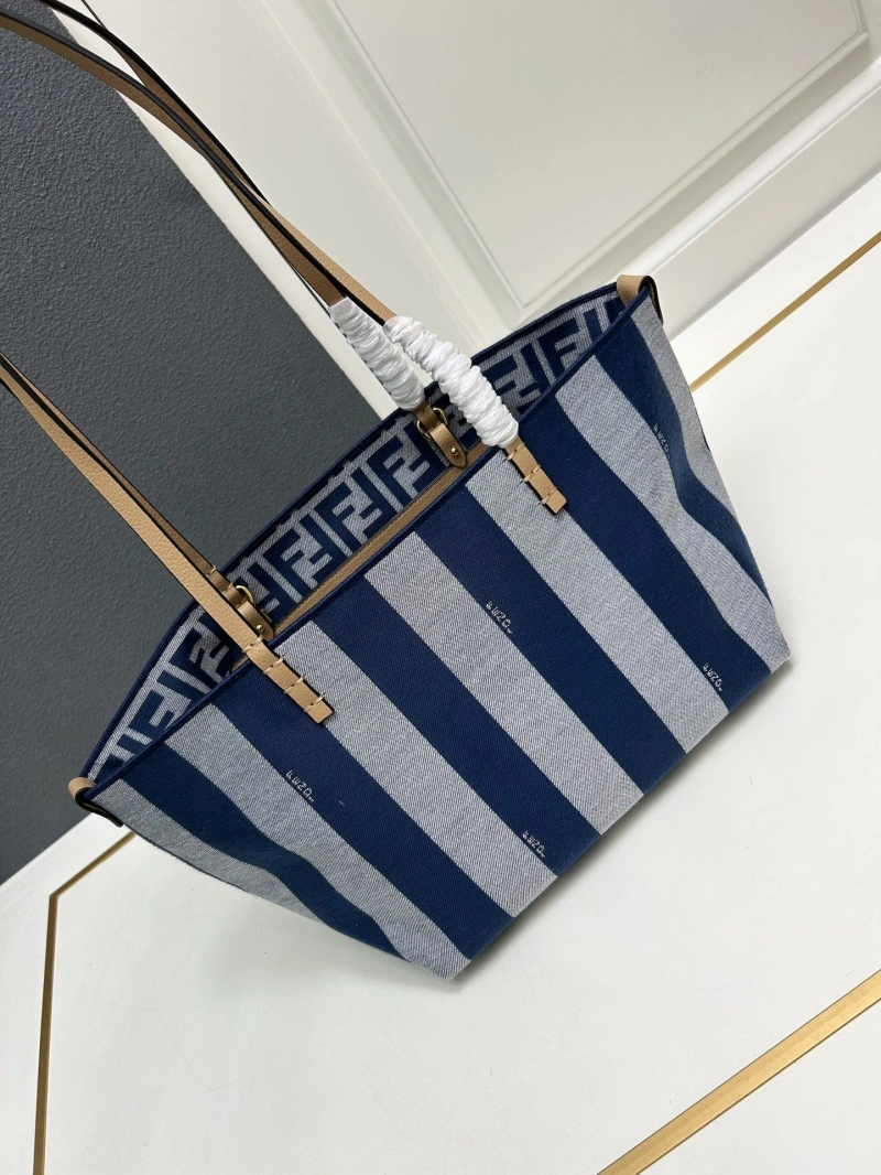 Fendi Shopping Bags 4224-0558