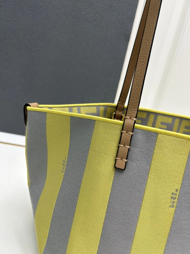 Fendi Shopping Bags 4224-0559