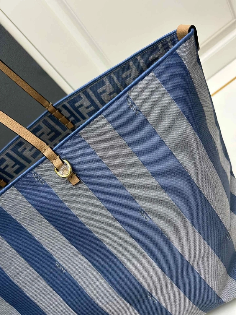 Fendi Shopping Bags 4224-0560