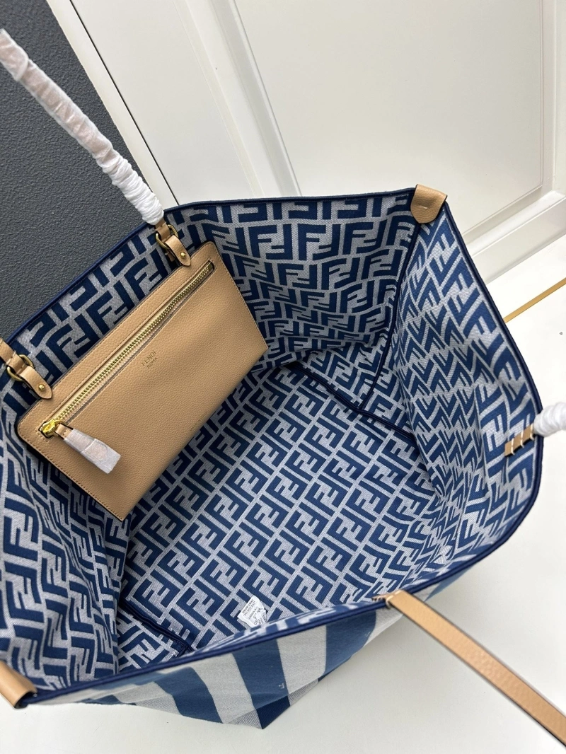 Fendi Shopping Bags 4224-0562