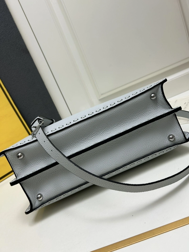 Fendi Top Handle Bags 4224-0563