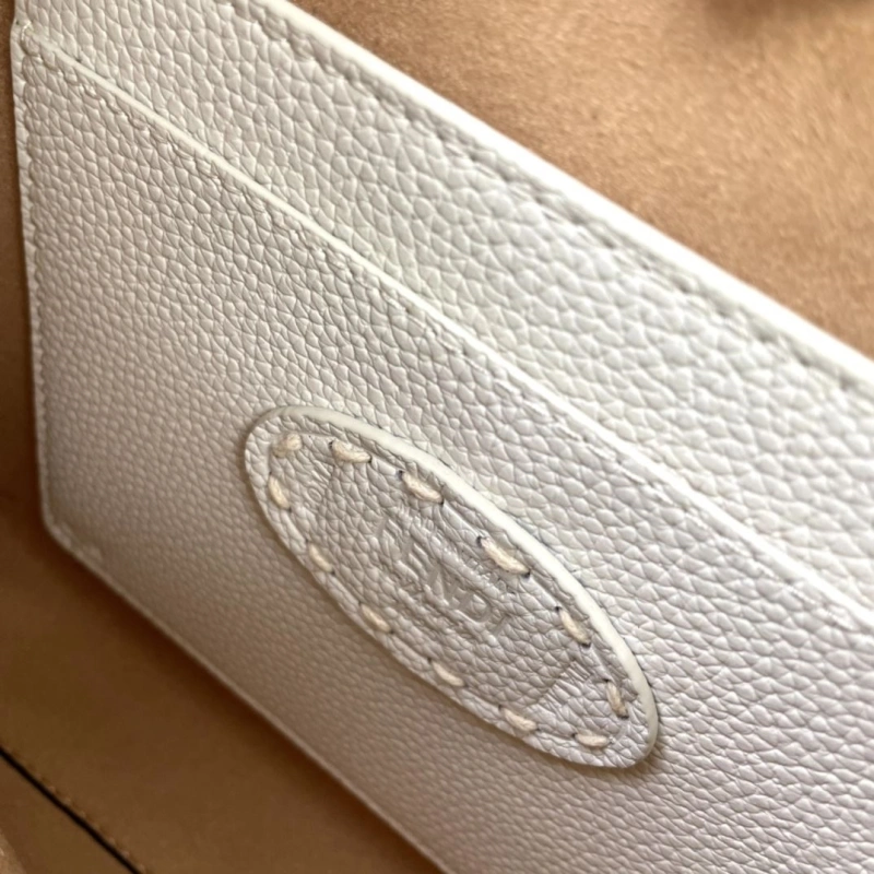 Fendi Top Handle Bags 4224-0577