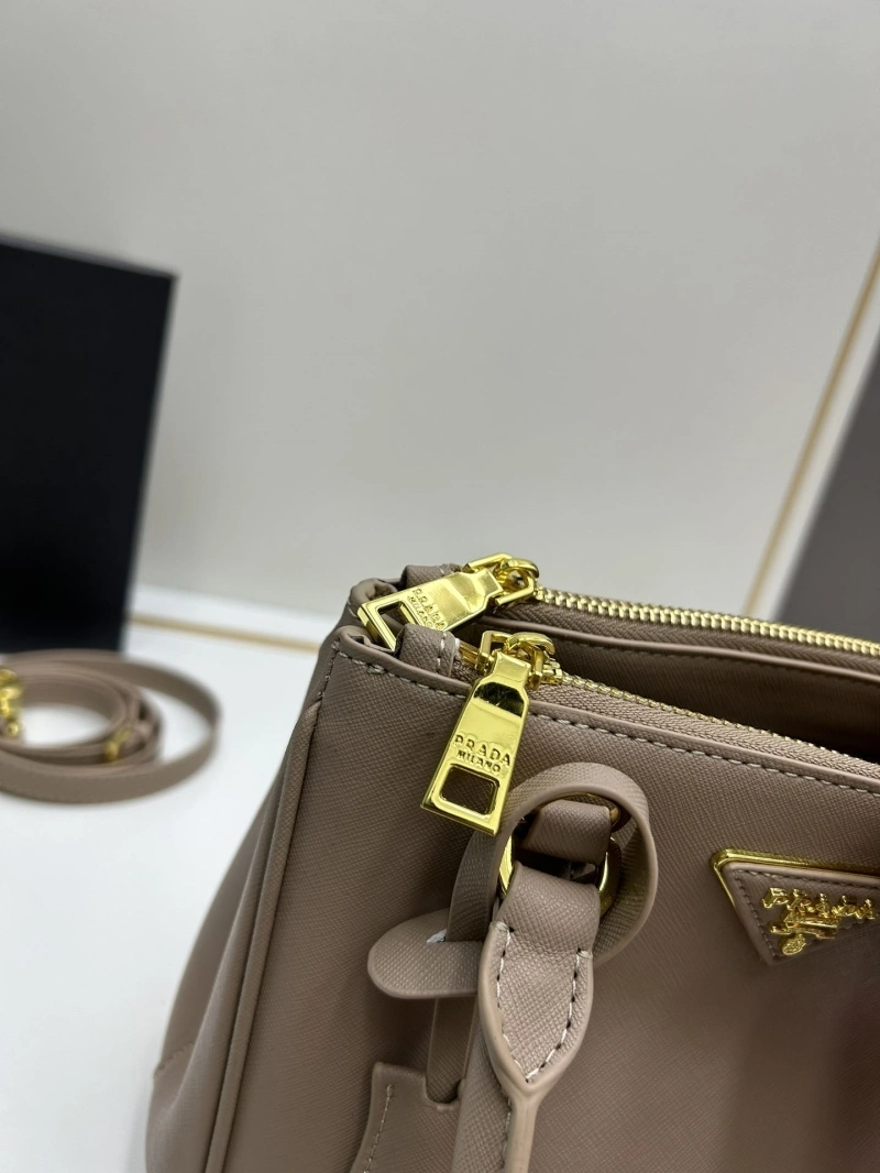 Prada Top Handle Bags 4224-0639