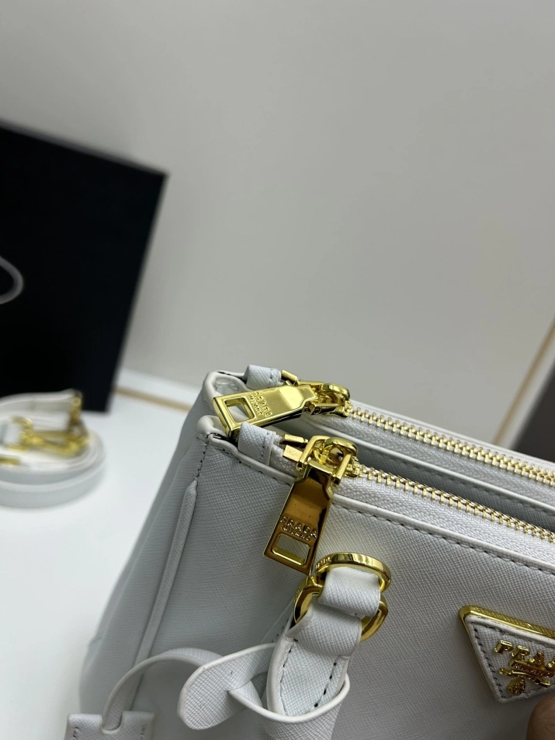 Prada Top Handle Bags 4224-0641