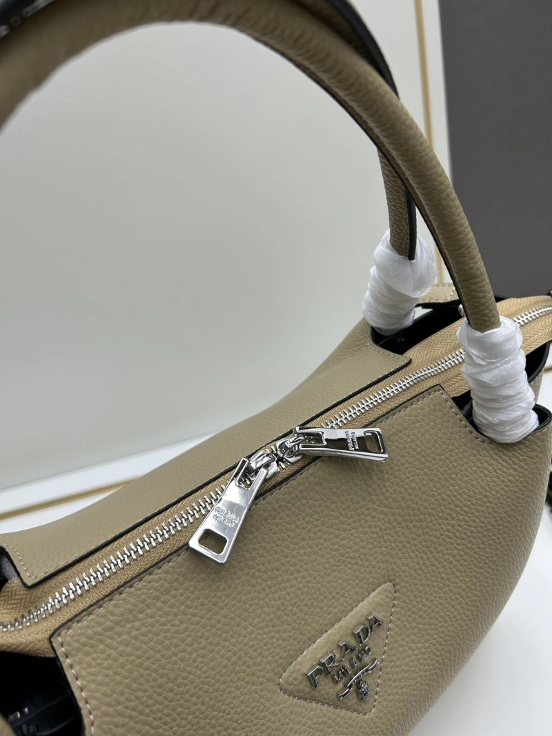 Prada Top Handle Bags 4224-0651