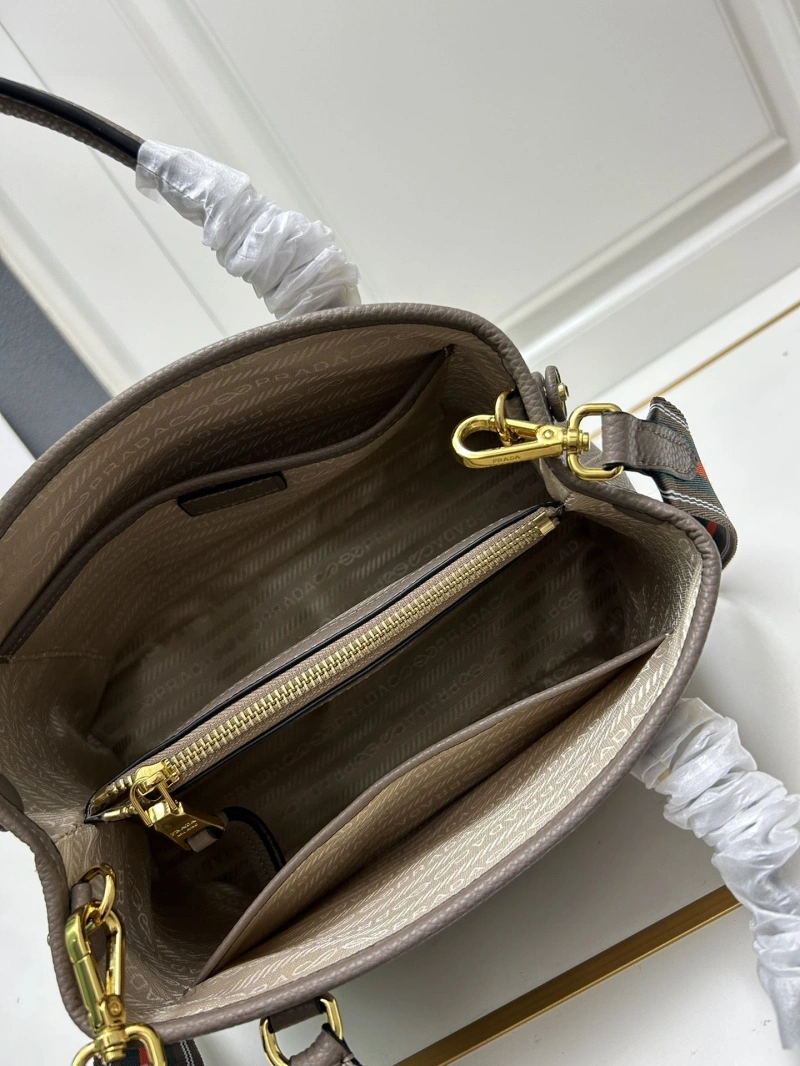 Prada Top Handle Bags 4224-0722