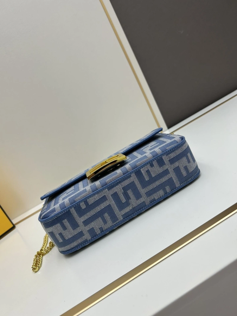 Fendi Baguette Bags 4224-0765